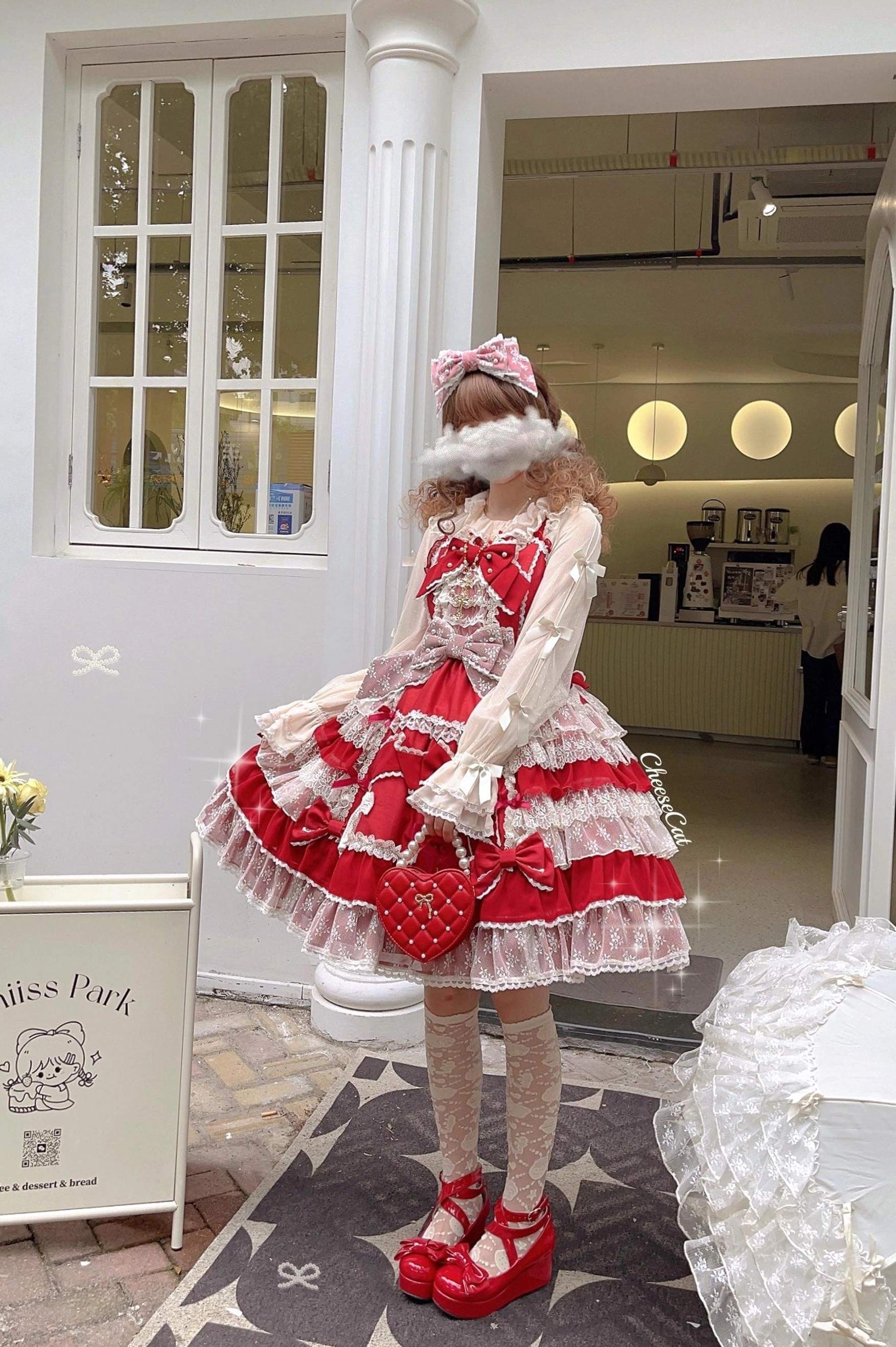 Sweet lolita pearl-embellished KC headband packaging and presentation for shipping to lolita fashion enthusiasts