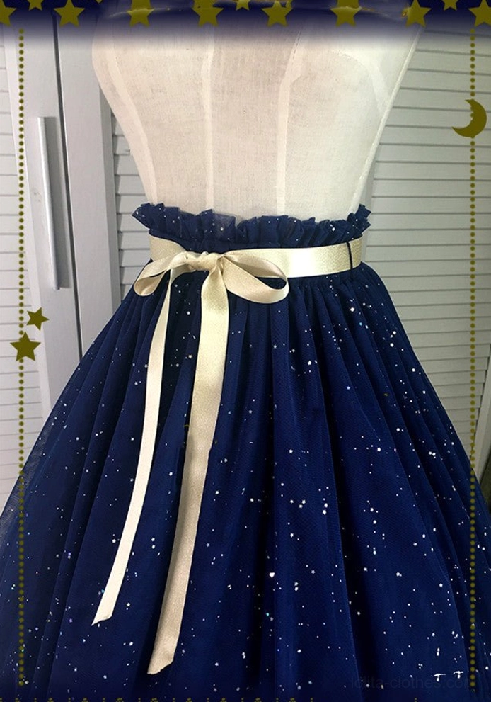 Sweet lolita petticoat waist detail with silver ribbon belt and tulle volume coordination styling