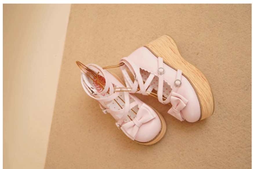 Sweet lolita platform Mary Jane shoes vegan friendly polyurethane material sustainable fashion