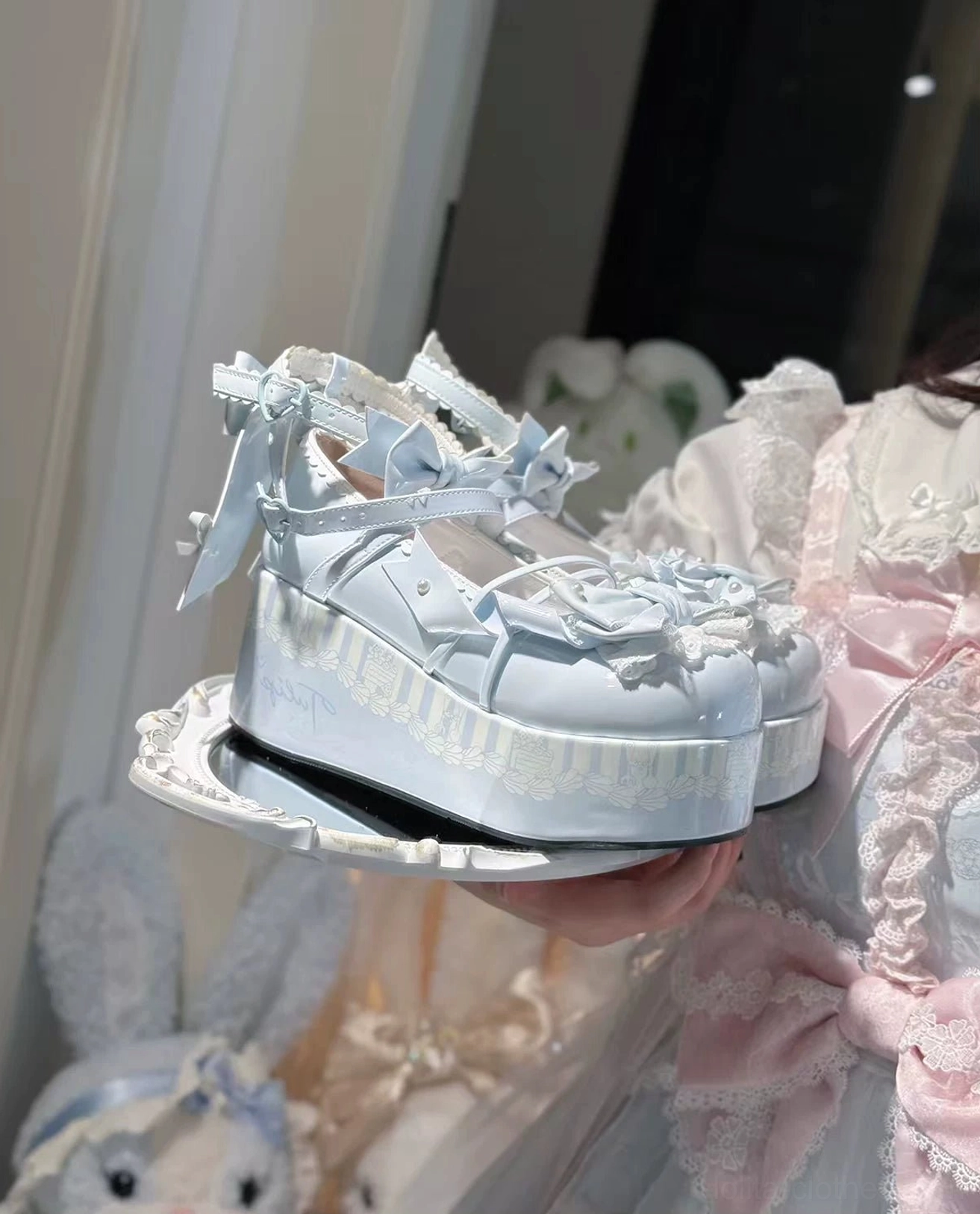 Sweet lolita platform shoes with detachable back heel bow made from premium PU leather, demonstrating removable feature and versatile styling options for different occasions