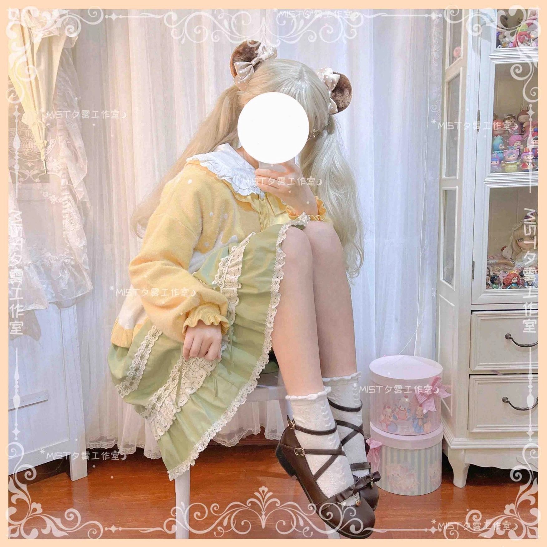Sweet Lolita puff sleeve cardigan coat bow set display showing five large and six mini bows