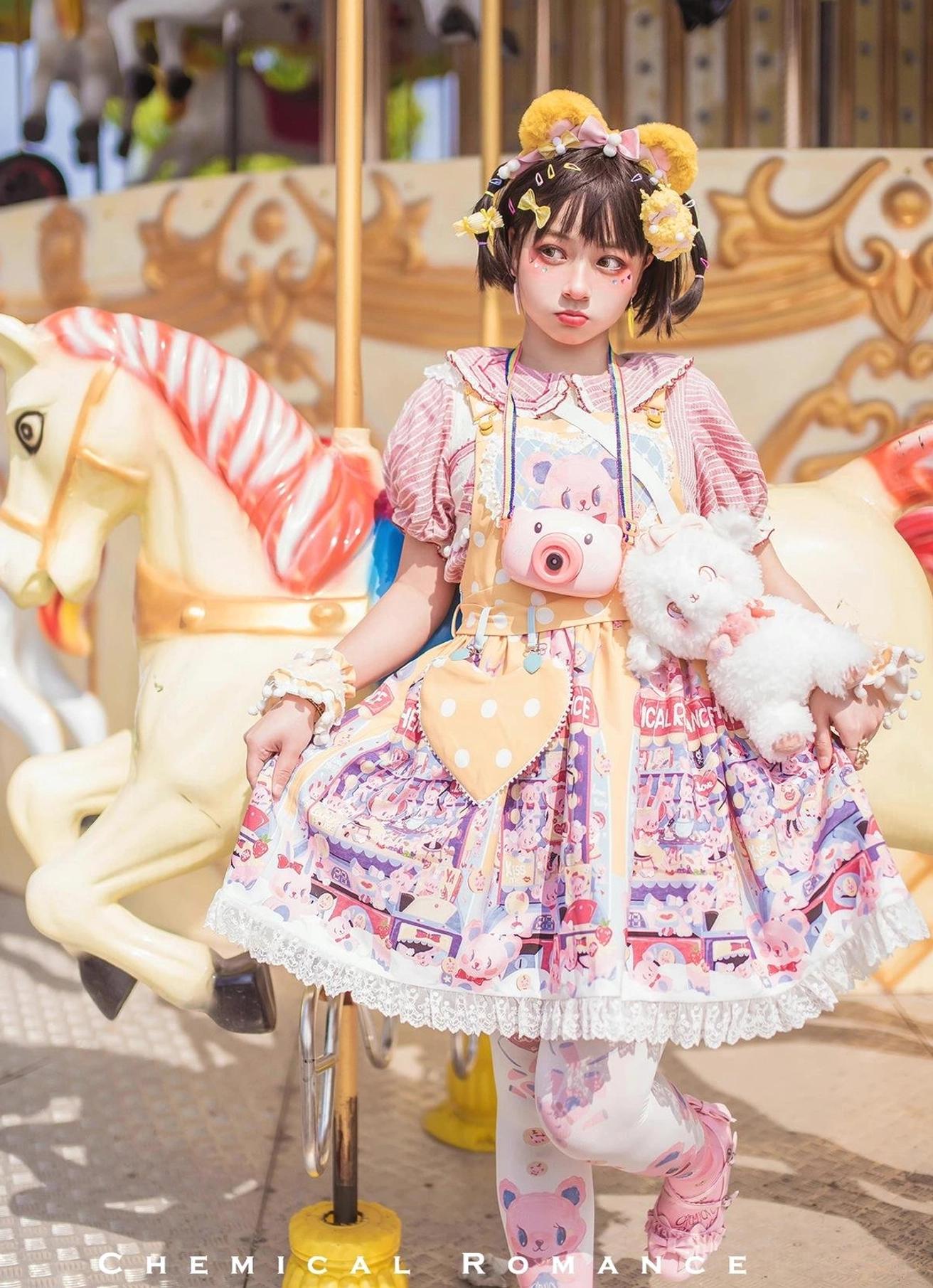Sweet lolita salopette anime convention cosplay pop culture event fashion