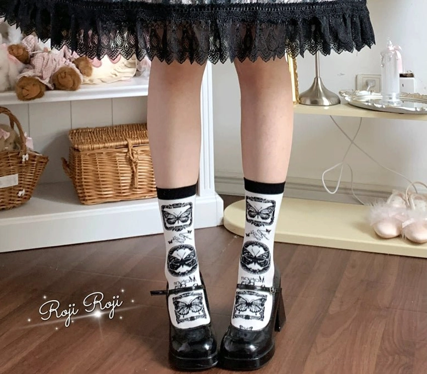 Sweet Lolita cotton socks showing anti-pill fabric technology and premium combed cotton texture quality close-up detail view