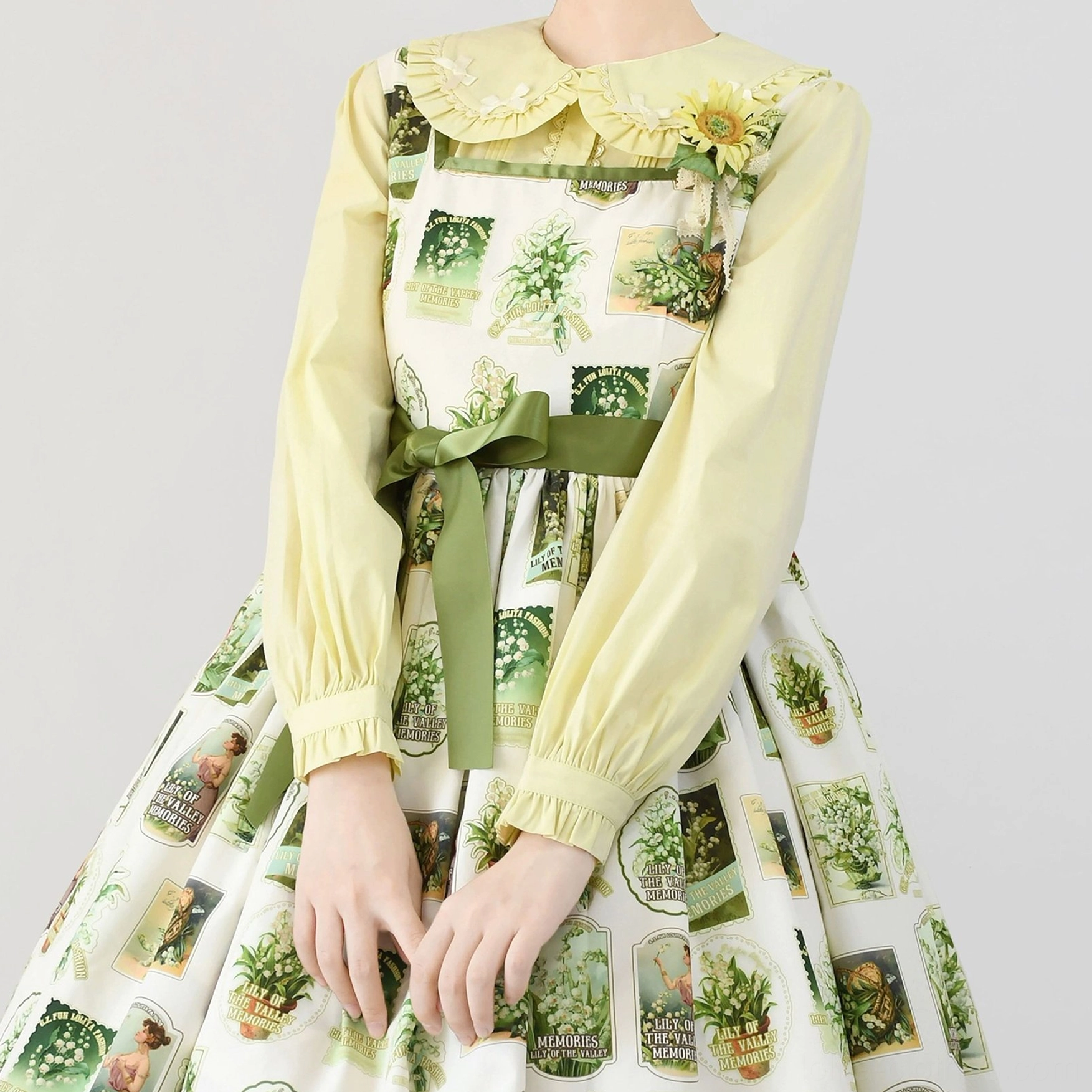 Sweet lolita blouse with peter pan doll collar bubble sleeves yellow plant print jsk coordinate full outfit front view