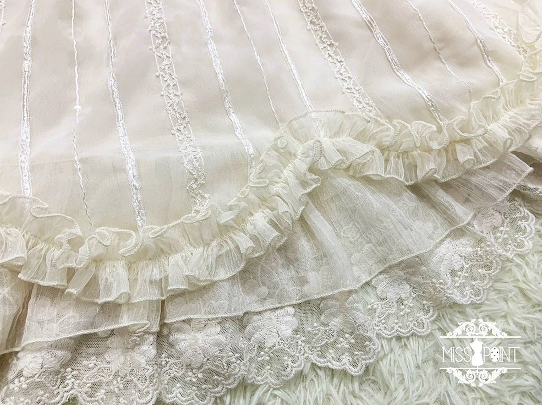 Tulip classic lolita short sleeve dress back view detail waist sash bow petal hem ruffles rear silhouette balance proportion