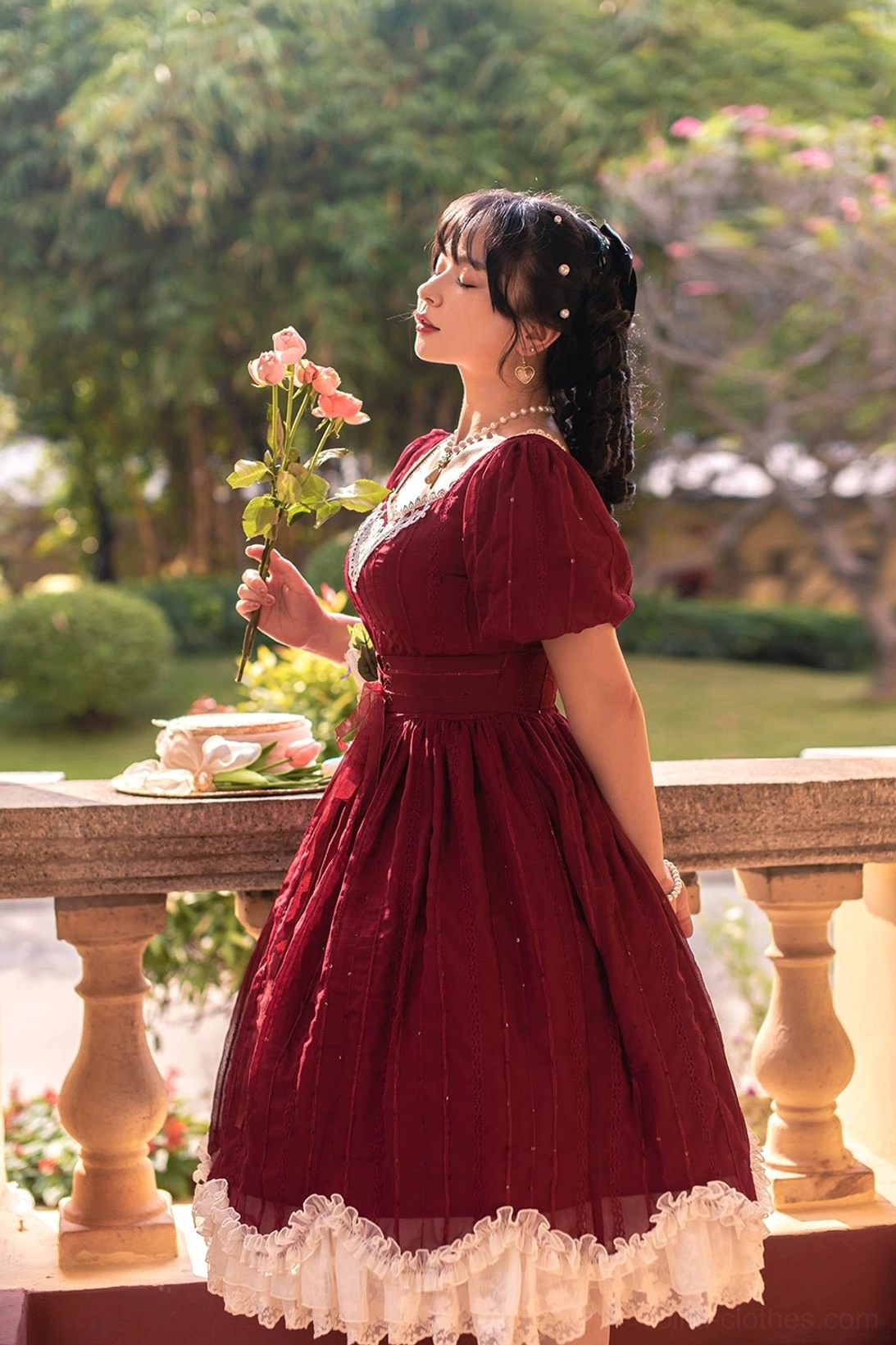 Tulip classic lolita short sleeve dress hair accessories flower ornaments flower piece styling guide feminine aesthetic detail