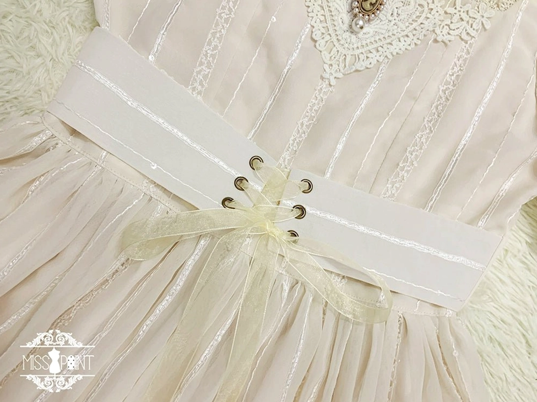 Tulip lolita OP dress side profile view silhouette definition waist emphasis puff sleeve volume petal hem sweep full view