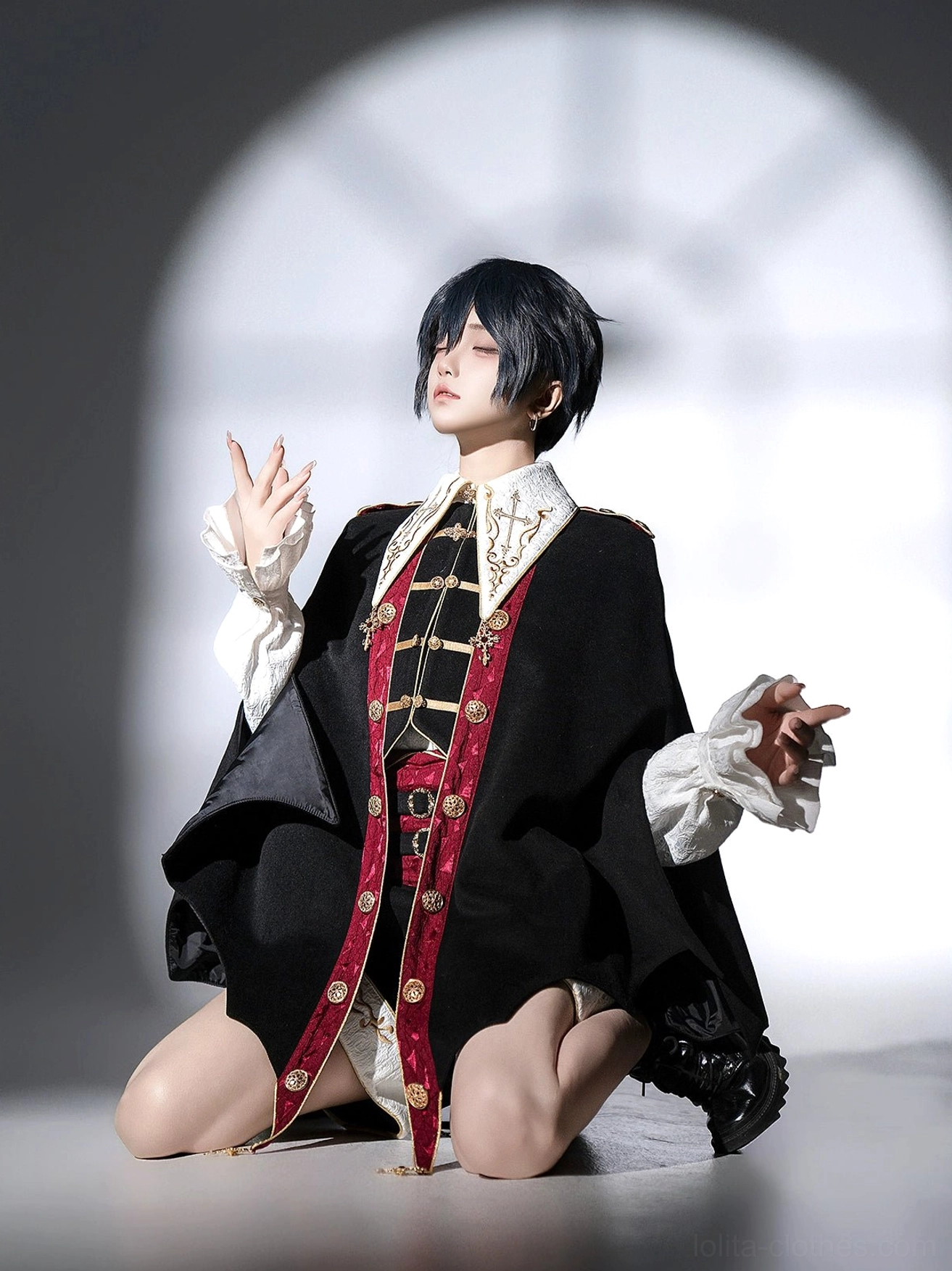 Vampire Ouji Lolita bat cape outfit detail shot of shorts burgundy waistband white leg opening trim gold embroidery