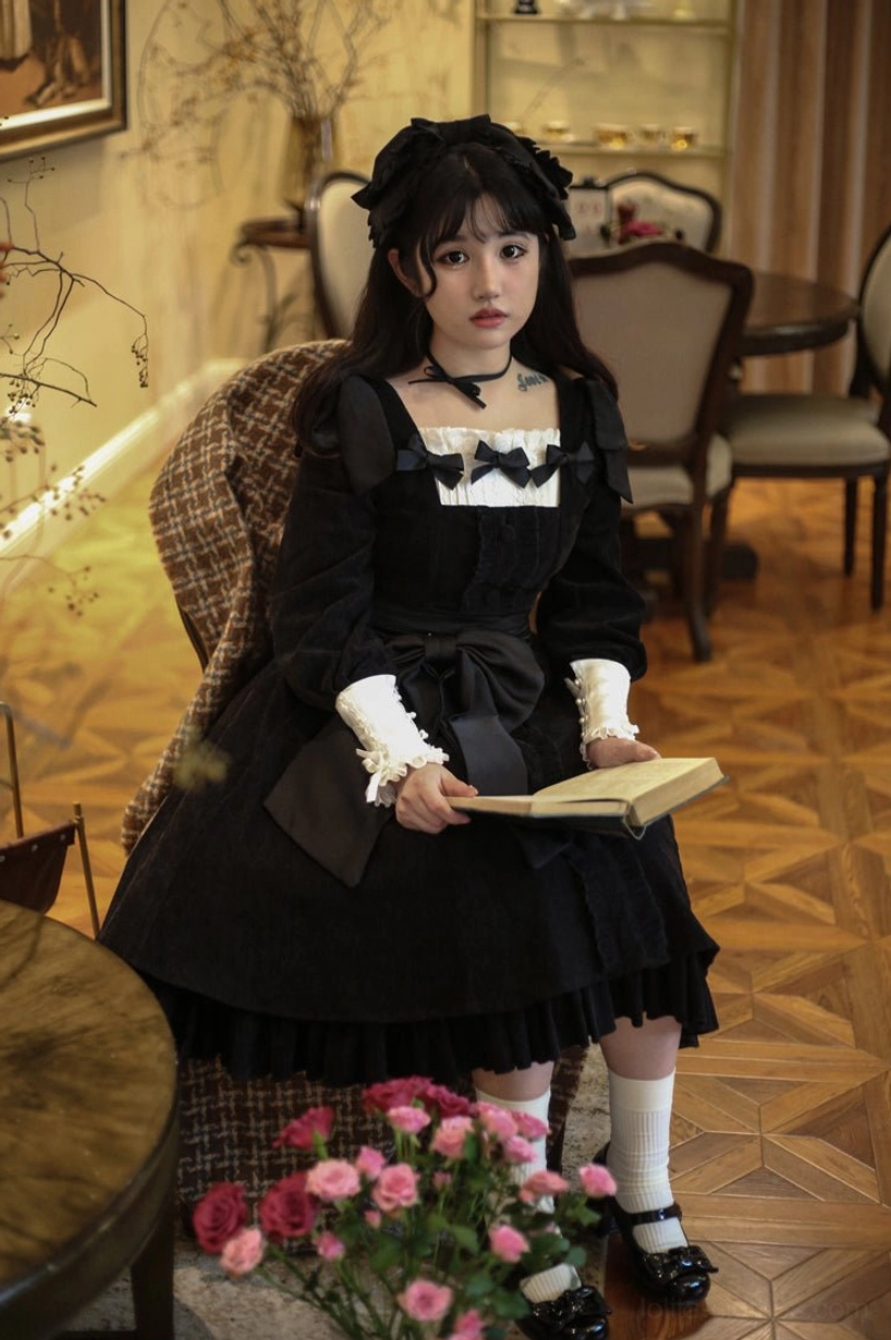 Velvet Lolita OP dress flat lay detail photography showing removable components including three bow knots, two white detachable cuffs, white chest cover-up, and included white hair bow accessories