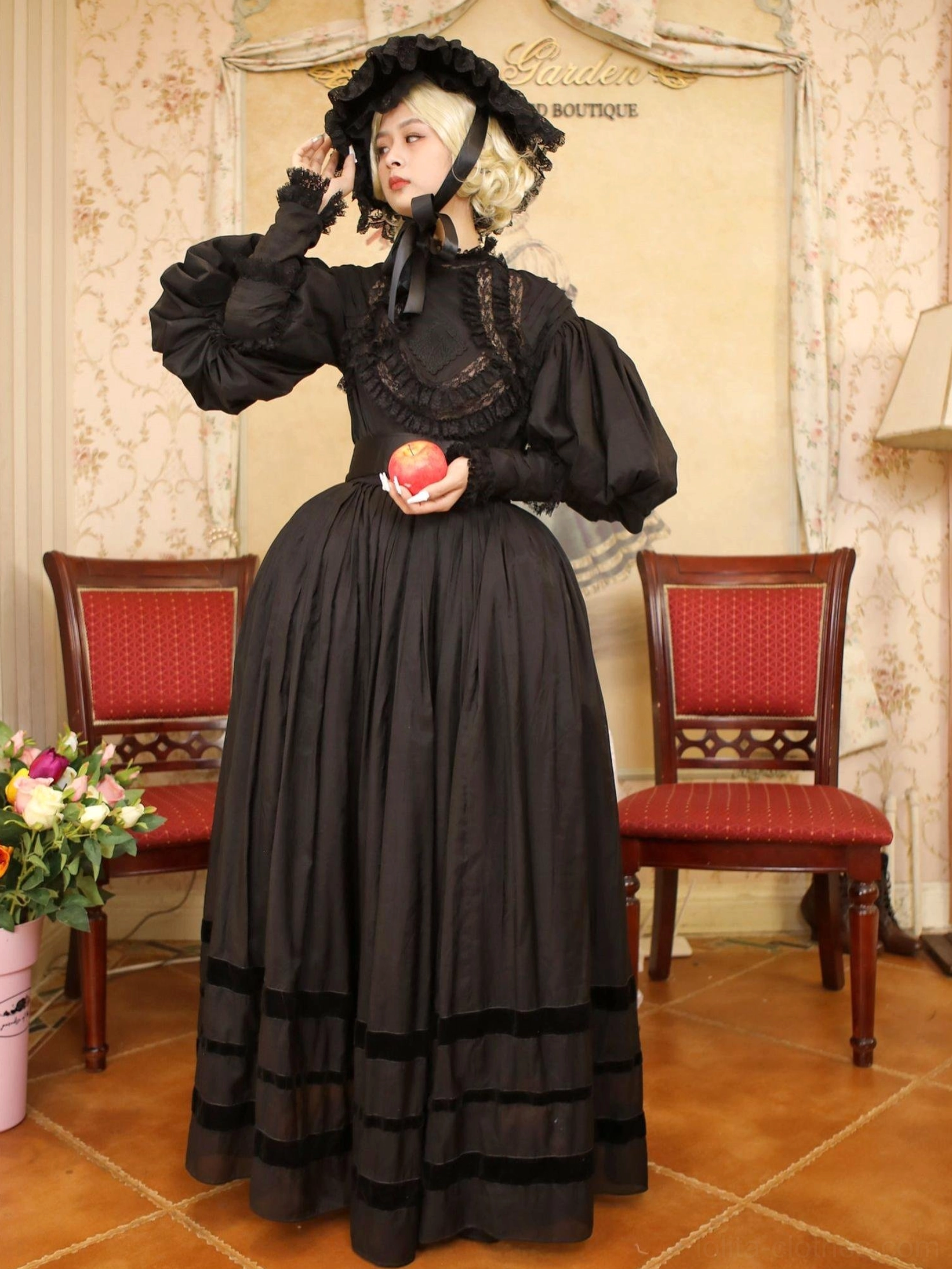 Victorian Lolita short skirt and long skirt configuration options displayed side-by-side showing versatile styling possibilities for Sweet Lolita and Gothic Lolita coordinates