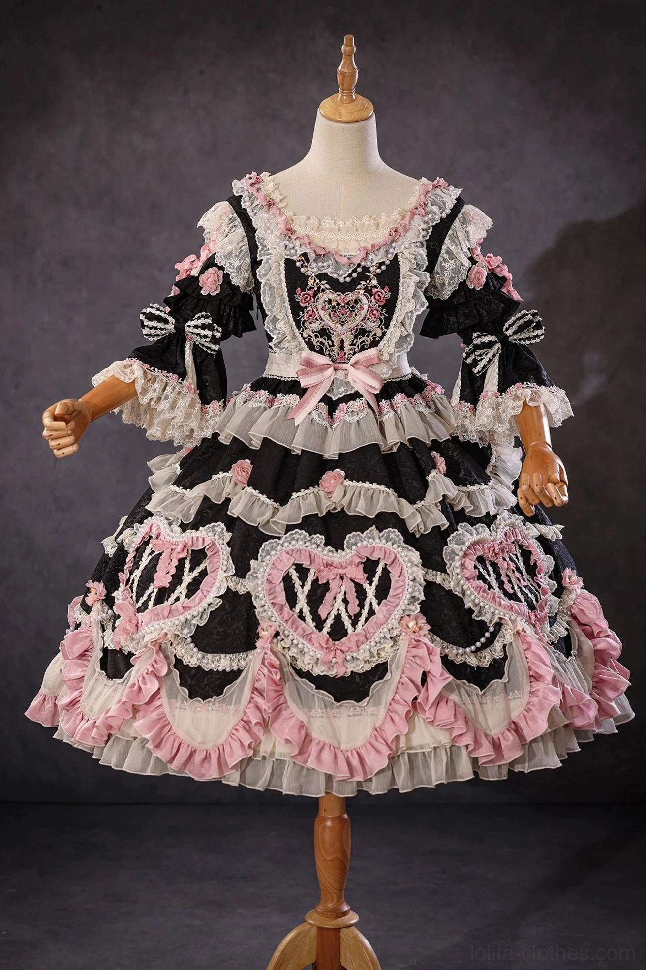 Vintage Lolita accessory set showing complete bonnet, choker, and wrist cuff coordination in matching colorway