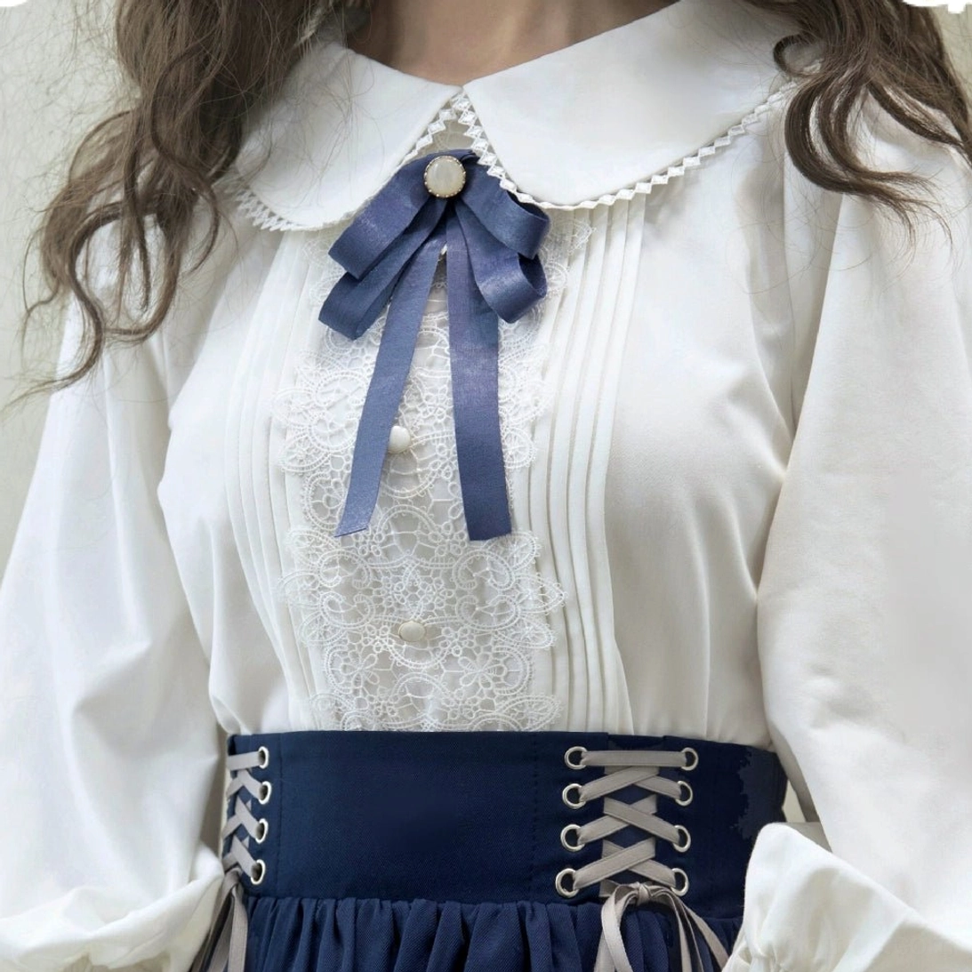 Vintage lolita skirt waist detail featuring stretch waistband side zip closure and elastic engineering for comfortable all-day wear