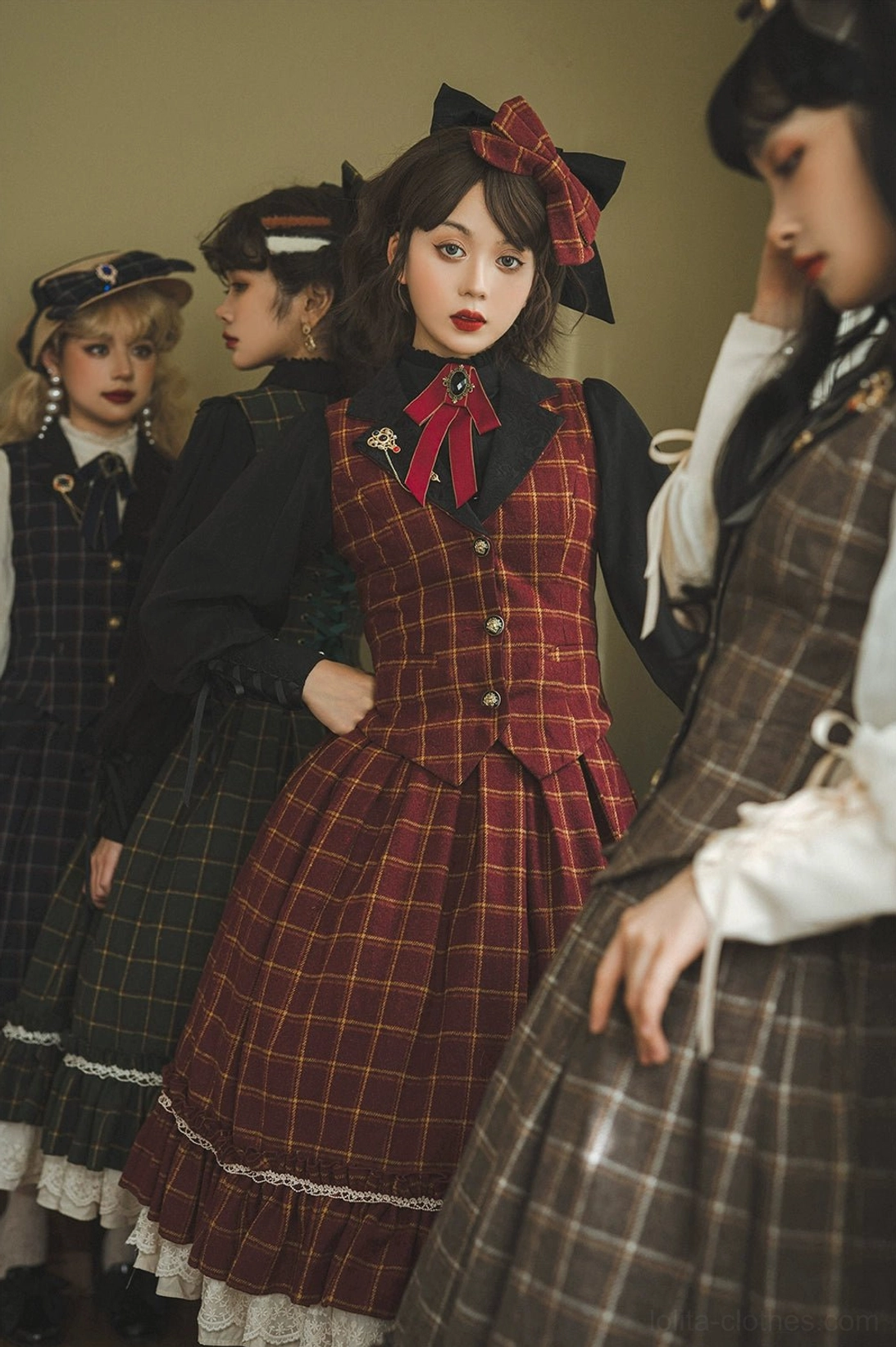 Vintage plaid lolita outfits brown waistcoats and grid pattern dresses with matching bow accessories