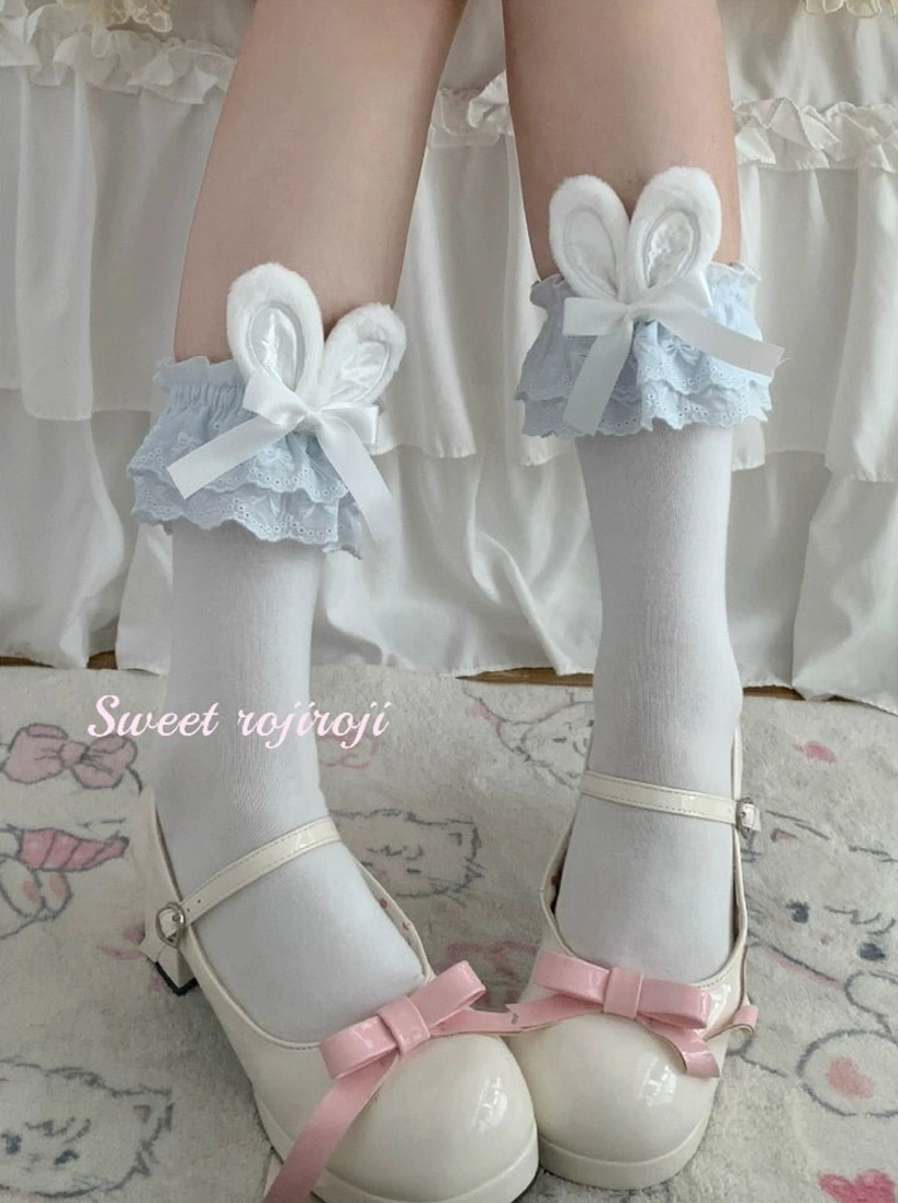 White ear with blue lace bunny bow lolita short socks sweet lolita fashion close-up front view cute design