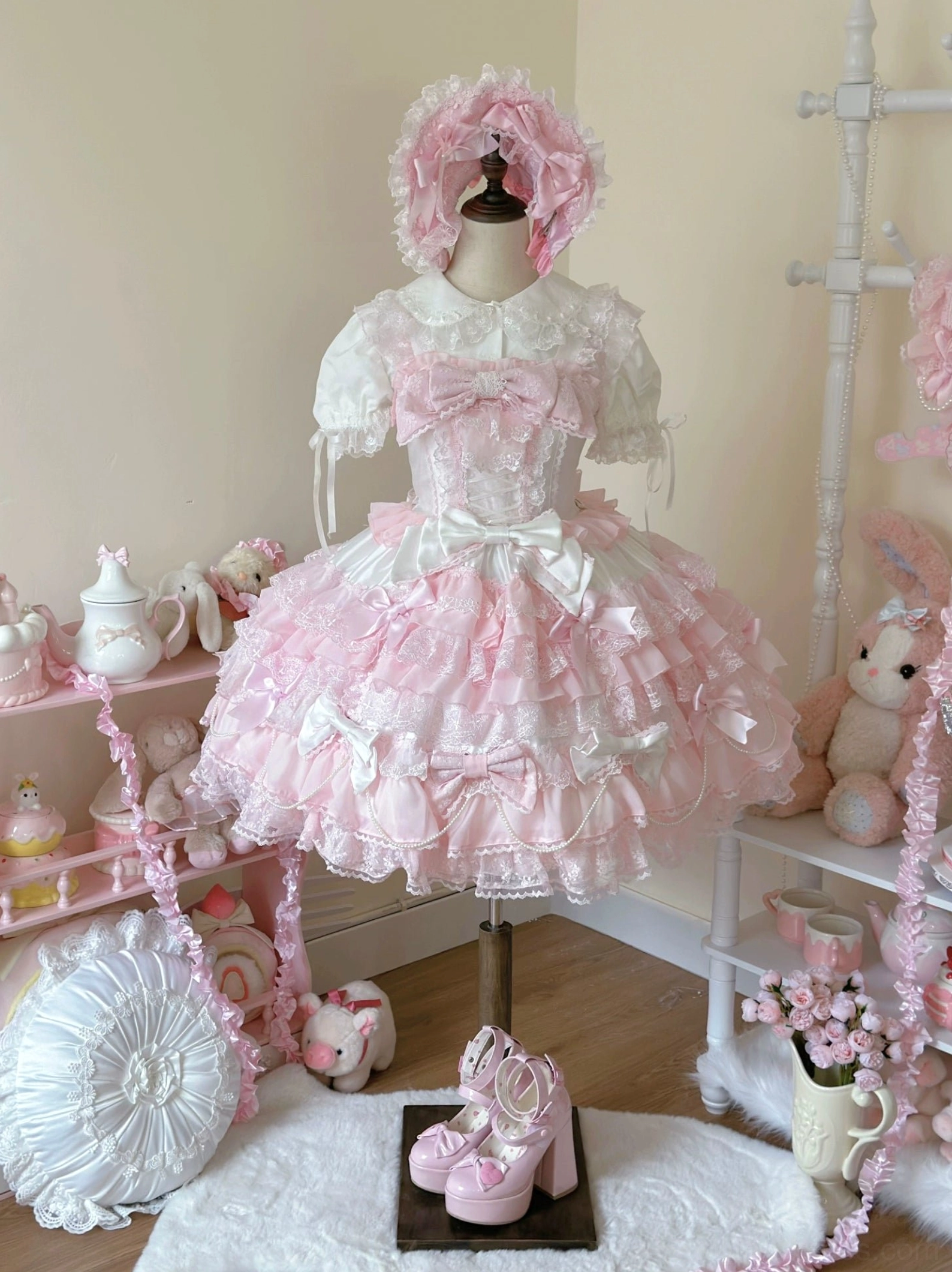 White coordinating blouse for lolita dress featuring peter pan doll collar lace trim short sleeves and button details