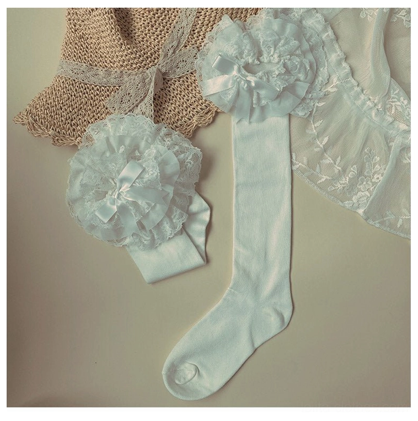 White cotton Lolita mid-calf socks with extra large ruffled lace cuff and satin bow decoration pure white sock body straw hat lace fabric