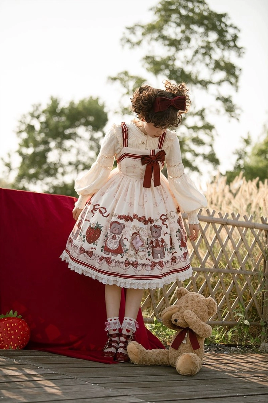 white lolita cape coat close-up front peter pan collar burgundy bow heart badge white woolen fabric