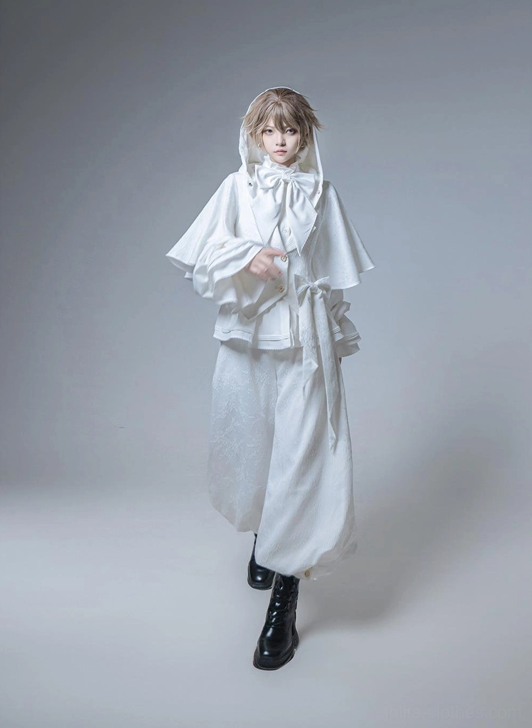White Ouji Lolita hooded jacket and loose wide-leg cropped pants variant set three-quarter front close-up upper body neat bow collar relaxed pants fit black boots