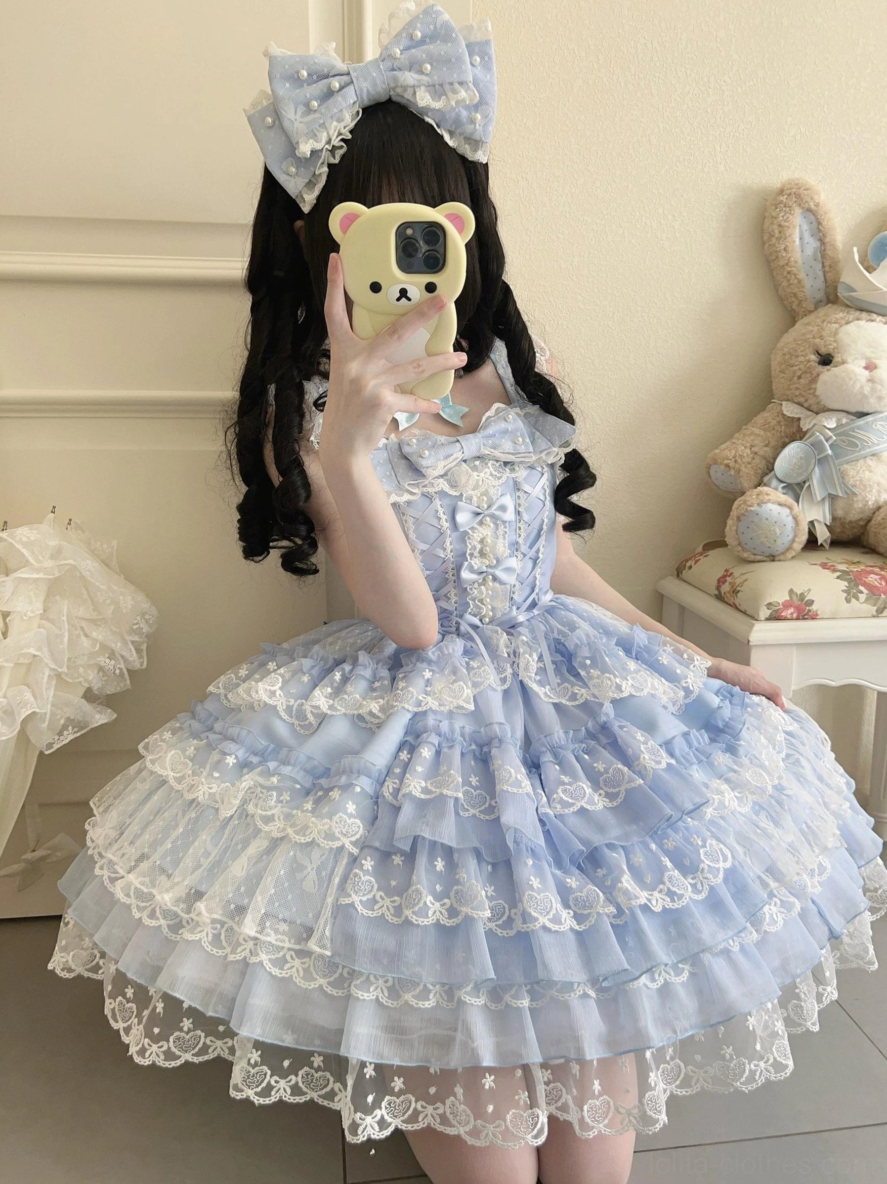 White and Pink Sweet Lolita JSK dress showing color coordination and design balance between contrasting tones