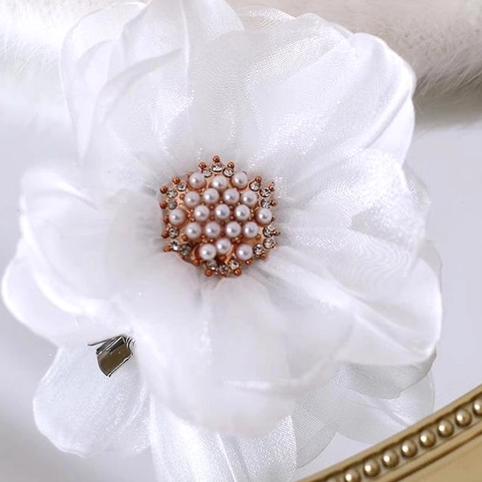 White stamen diamond organza flower lolita hair clip pure elegant timeless aesthetic