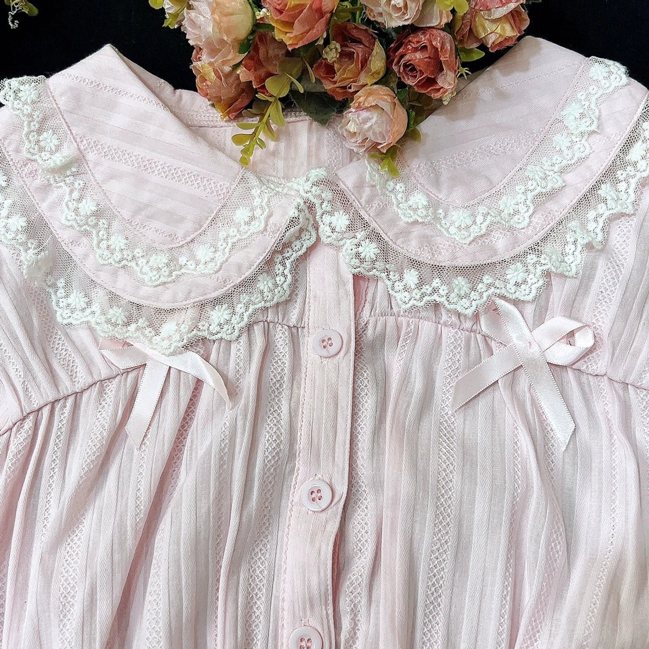 White sweet lolita peter pan collar blouse long sleeve front button placket detail coordination