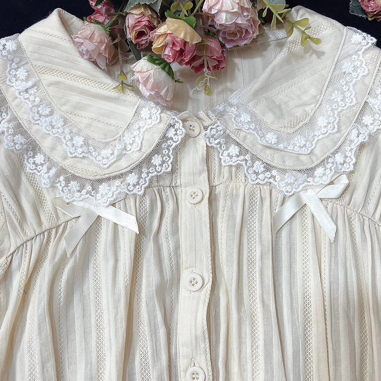 White sweet lolita peter pan doll collar blouse long sleeve button front puff sleeves detail