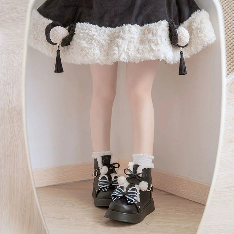 Winter lolita snow boots interior fleece lining detail soft plush insulation warmth comfort cozy padding premium construction
