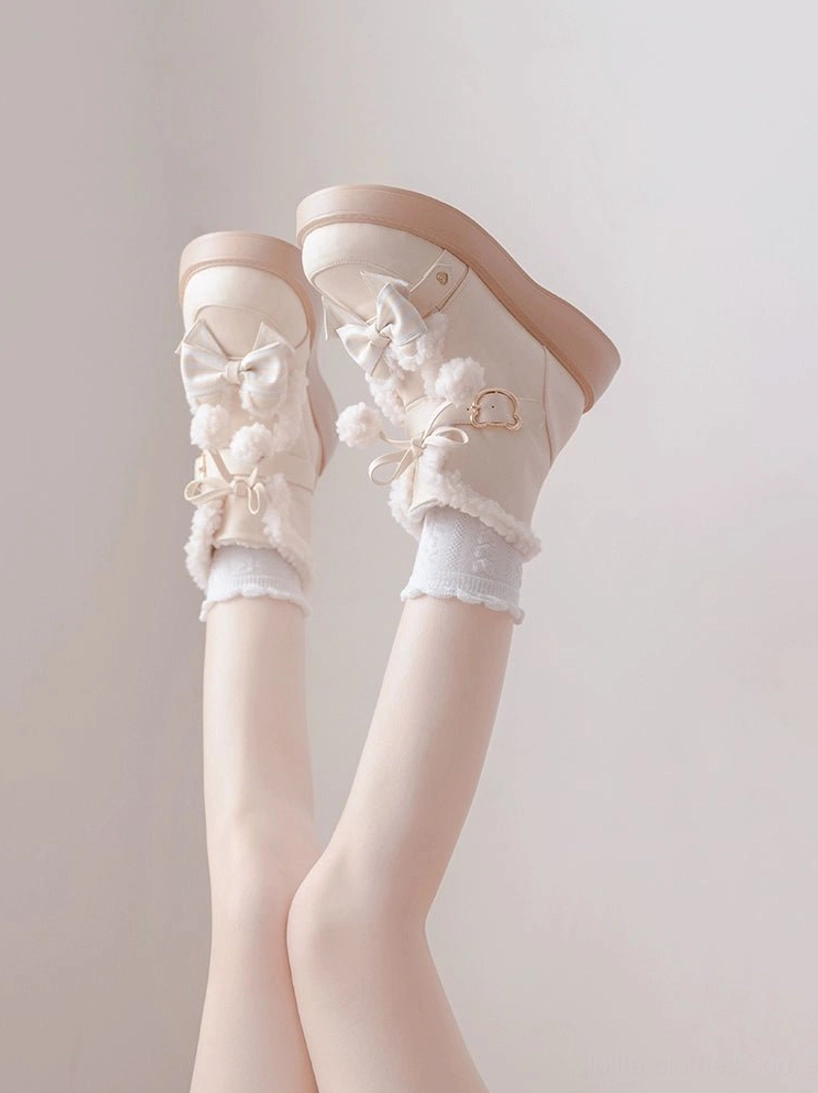 Winter lolita snow boots platform heel structure 2.5cm front 3.5cm back creating elegant proportions graceful silhouette aesthetic
