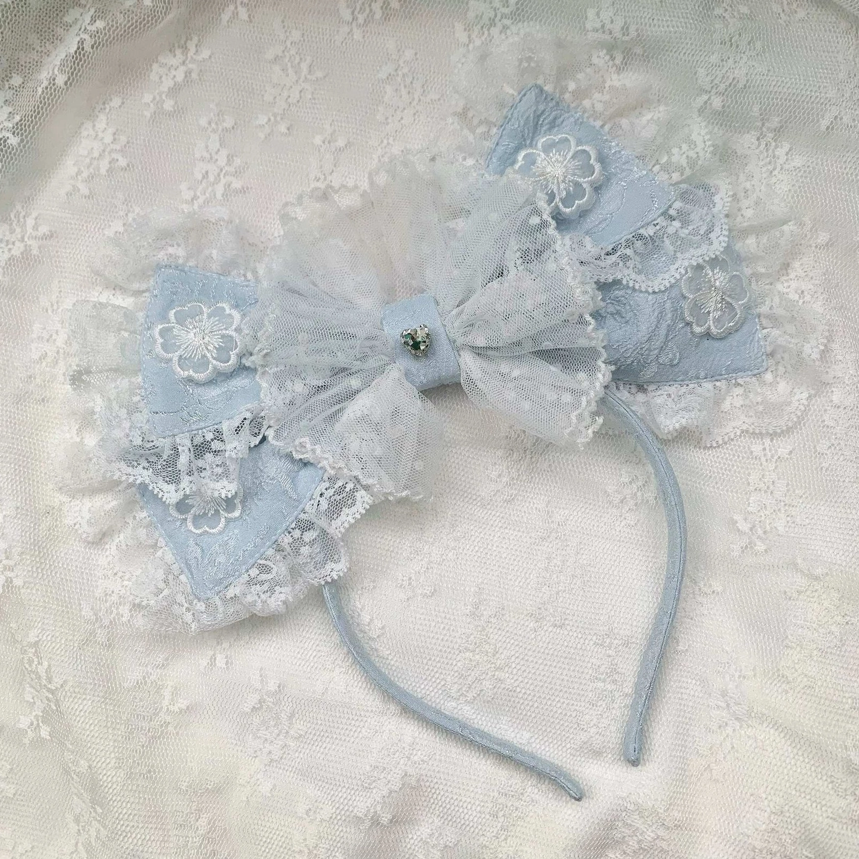 Wishing Star Sweet Lolita Complete Collection ensemble display - blouse bonnet bow trailing clip comb styled coordinate vintage setting